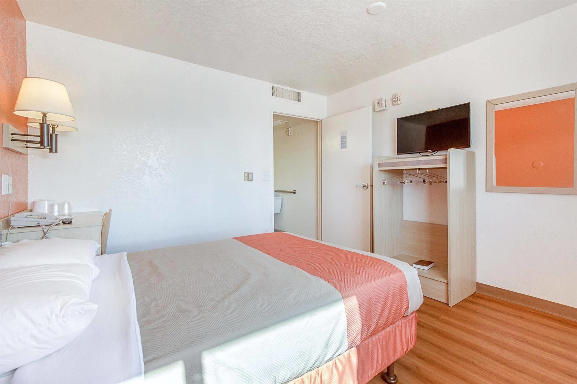 Motel 6-Phoenix, Az - North Bell Road Ngoại thất bức ảnh
