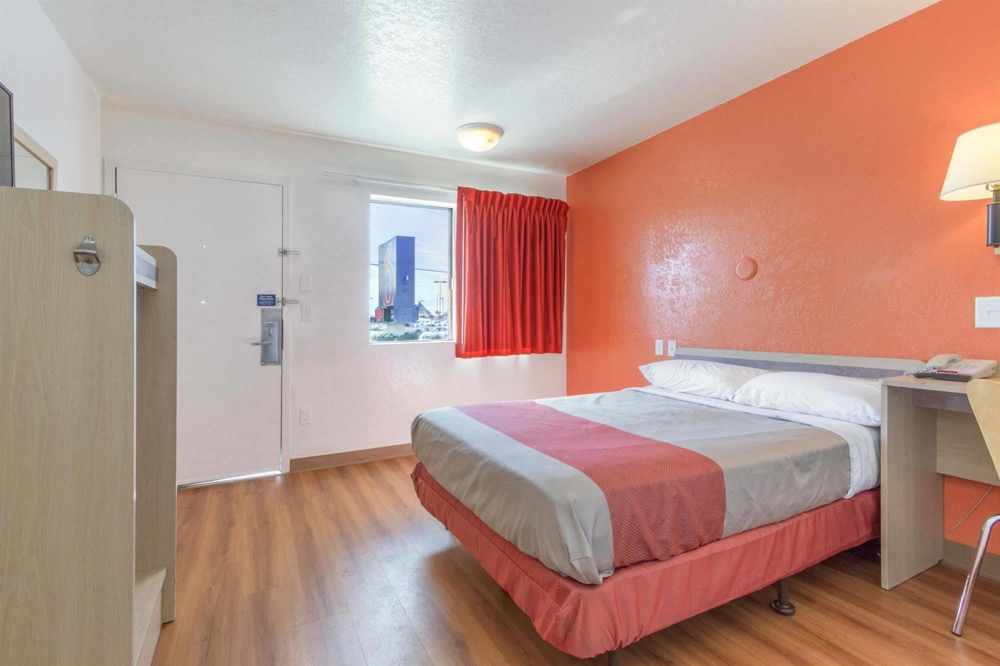 Motel 6-Phoenix, Az - North Bell Road Ngoại thất bức ảnh
