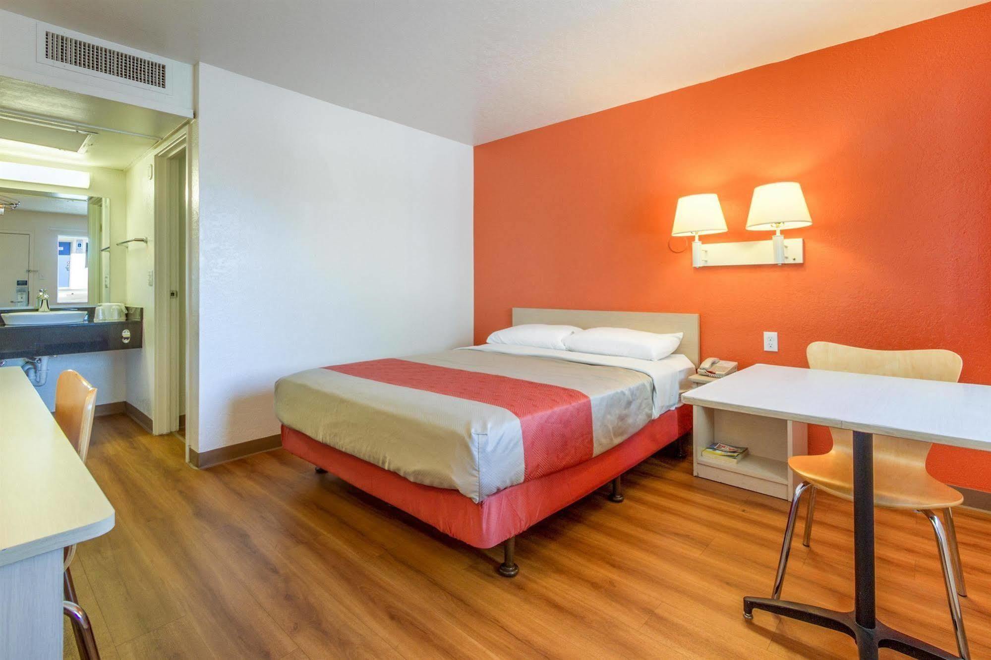 Motel 6-Phoenix, Az - North Bell Road Ngoại thất bức ảnh